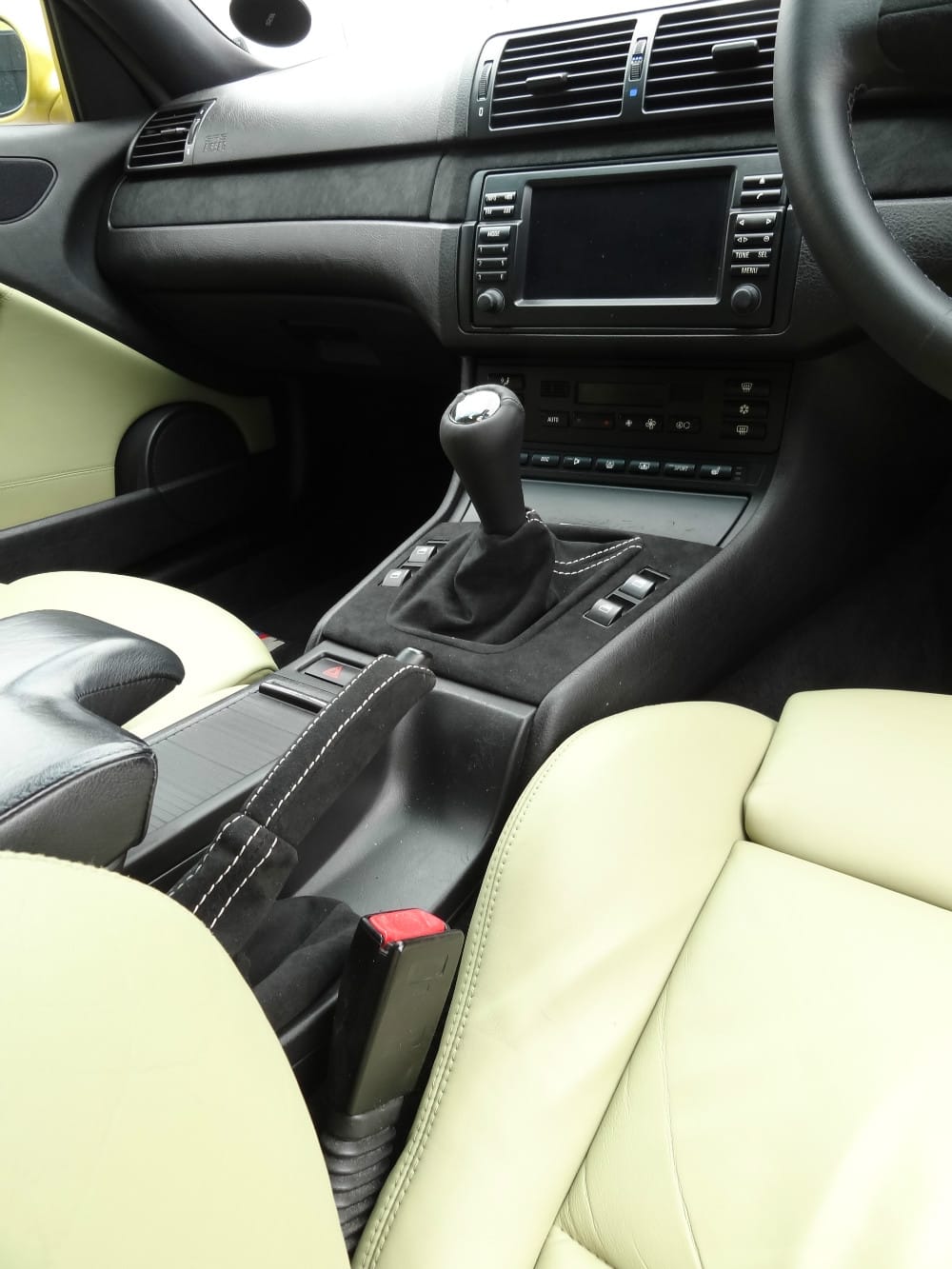 BMW M3 e46 alcantara interior