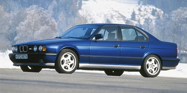 BMW M5 E34 BLUE