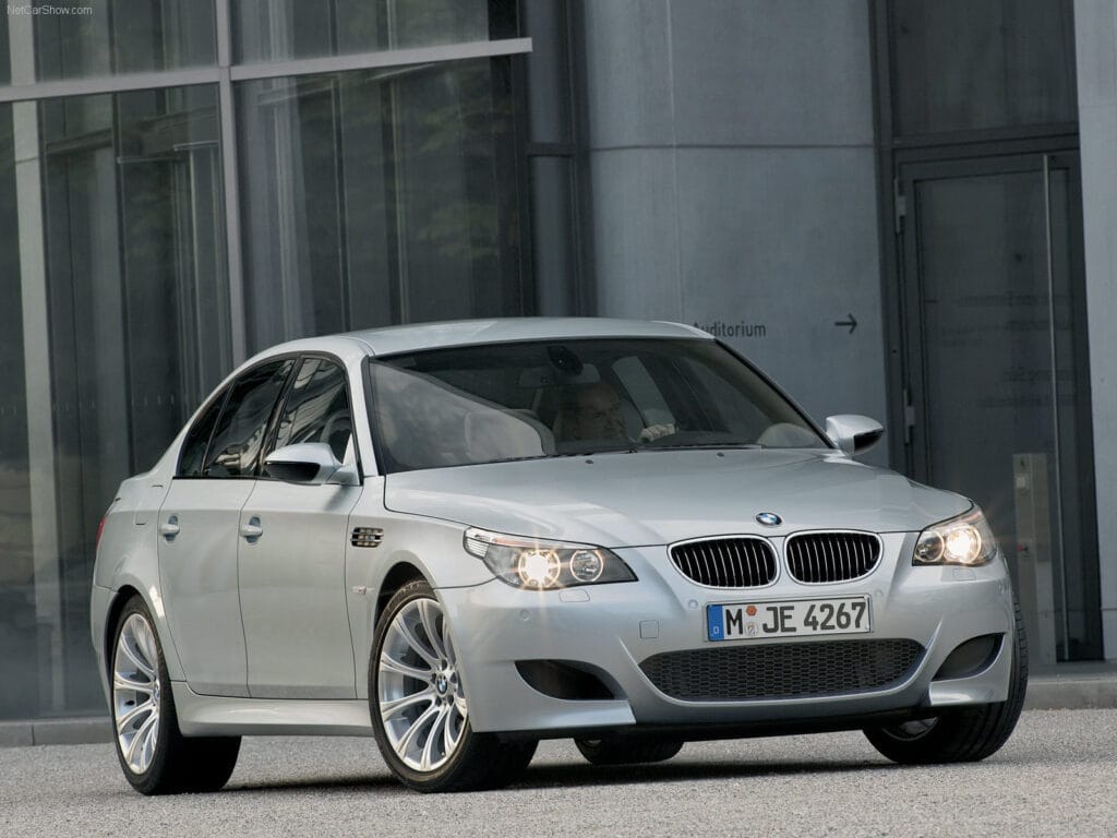 BMW M5 E60 V10 GREY