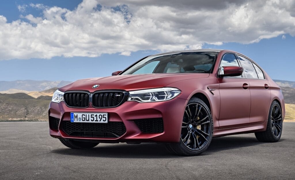 BMW M5 F90 RED