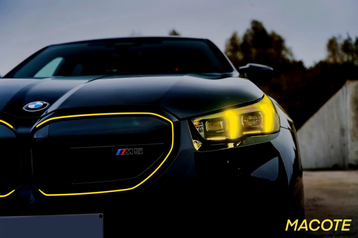 BMW M5 G90 : 5 Series G60 LED grille iconic glow yellow BMW M5 G90 : 5 Series G60 LED grille iconic glow yellow