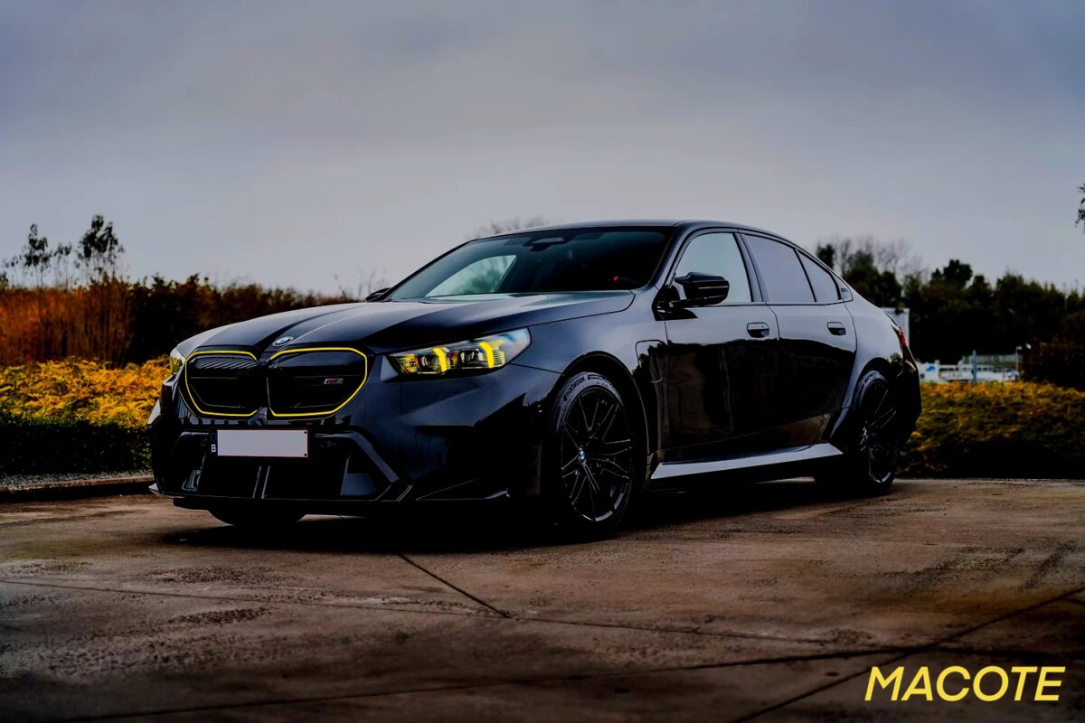 BMW M5 G90:5 Series G60 Yellow LED grille BMW M5 G90:5 Series G60 Yellow LED grille