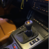 pommeau-bmw-m-performance-logo-led-detail