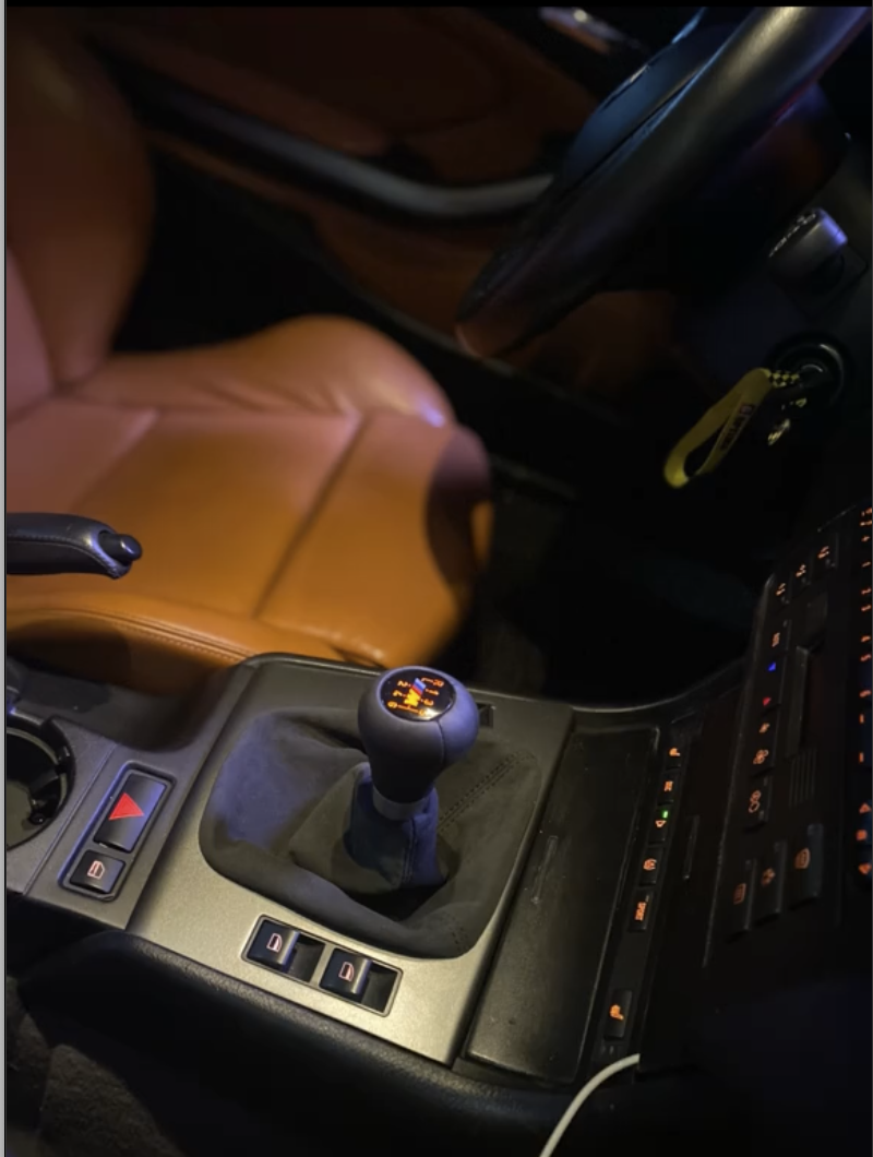 pommeau-bmw-m-performance-lumiere-nuit-led