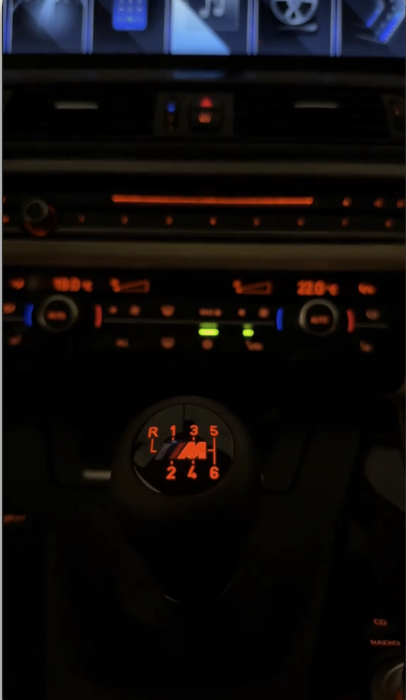 pommeau-vitesse-bmw-m-performance-led-e30-e36-e46-e60-e90-f30