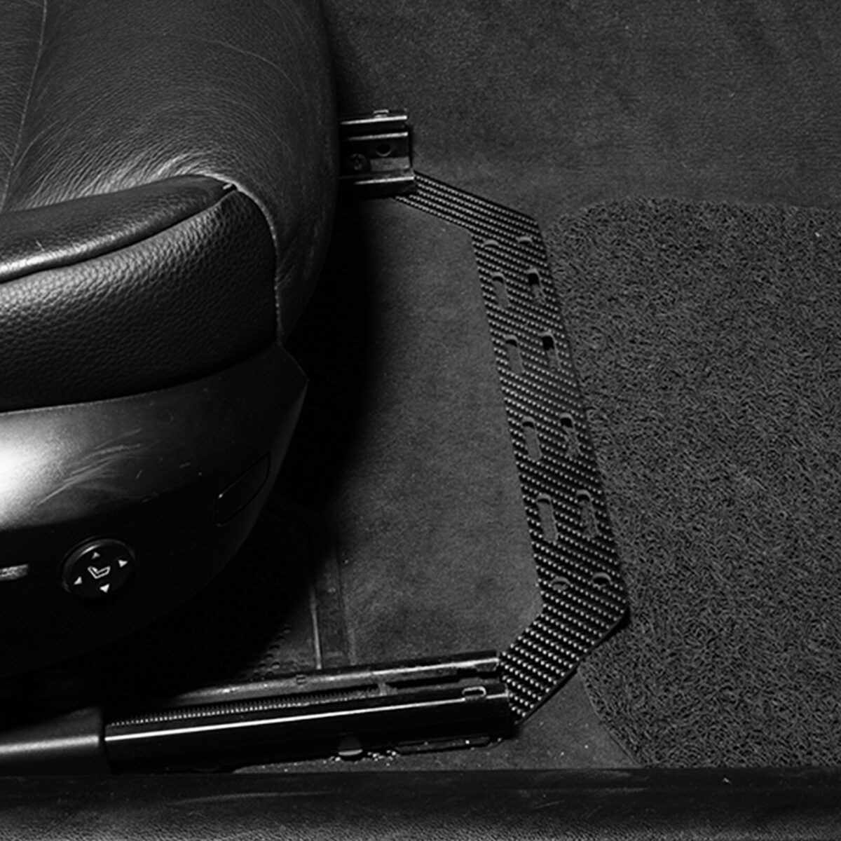 bracket-extincteur-sous-siege-bmw-e46-installation