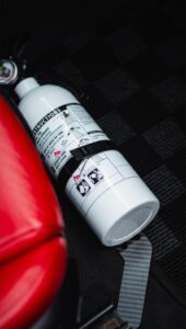 extintor-bajo-asiento-coche-soporte