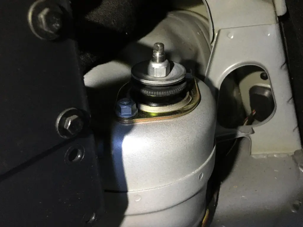 support amortisseur arrière bmw avec plaque de renfort installée