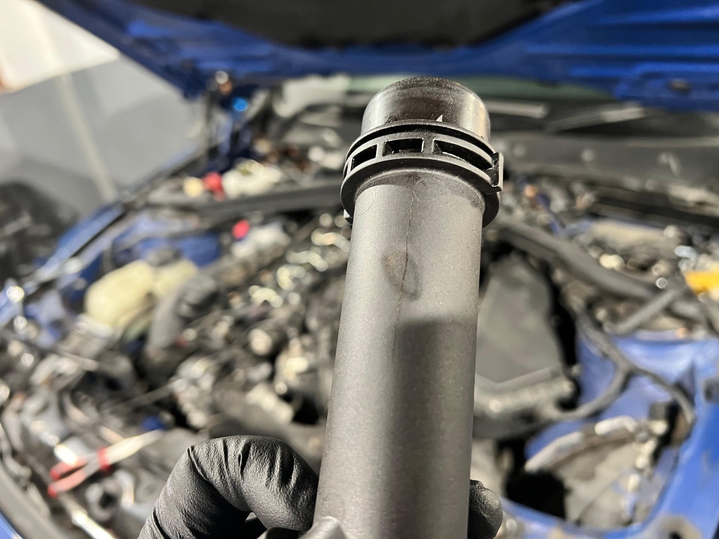 sustitución-de-la-brida-del-líquido-de-refrigeración-bmw-n47