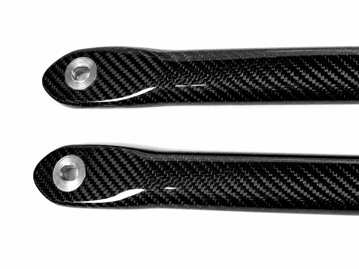 Baie Moteur BMW avec Jambes de Force Fibre de Carbone