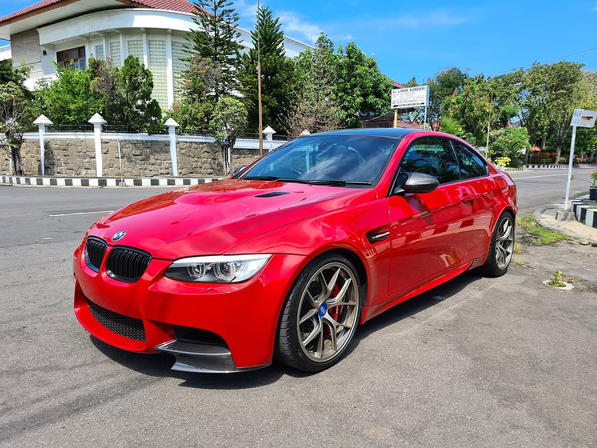 rétroviseur carbone BMW M3 E92 vue latérale rétroviseur carbone BMW M3 E92 vue latérale
