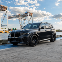 Calandre BMW X5M F95 : X6M F96 LED Iconic Glow – Noir Brillant – Vue de face